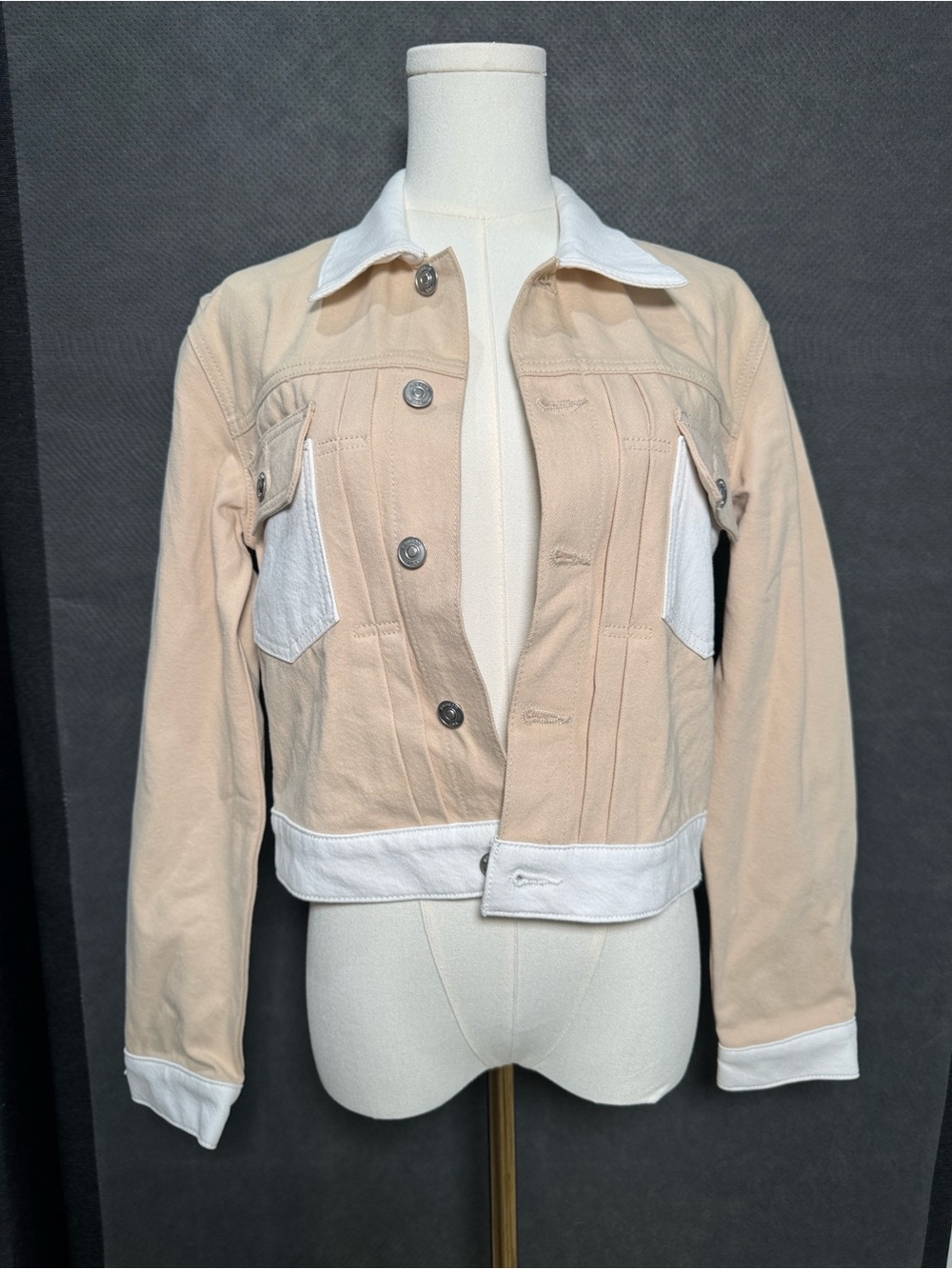 Hudson Jeans Two-Tone Cream and White Cropped Jean Jacket - Picture 2 of 3